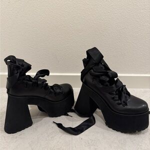 Dancing Hearts Platform Boots - Black